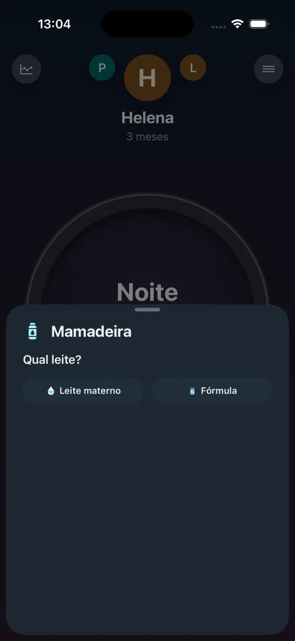 Registro de mamadeira no modo escuro, aberto sobre o mostrador da noite, com a pergunta Qual leite?